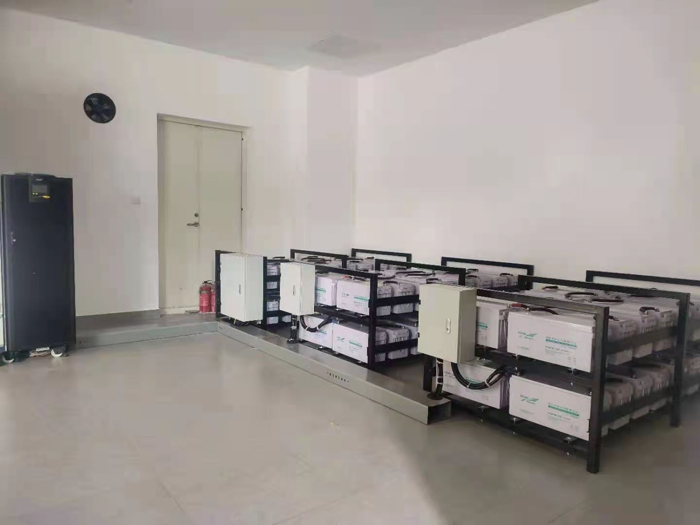重庆实验中学UPS电源安装